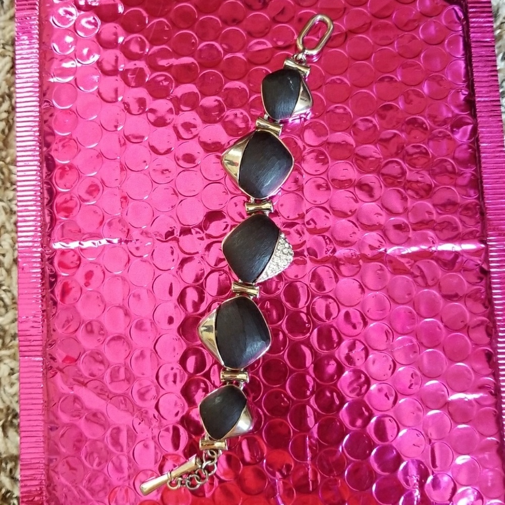 Black and silver braclet ✔✔offers